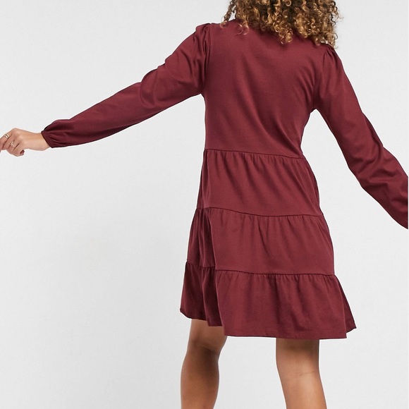 Smock mini dress with tiered hem with long sleeves in port - Picture 6 of 6